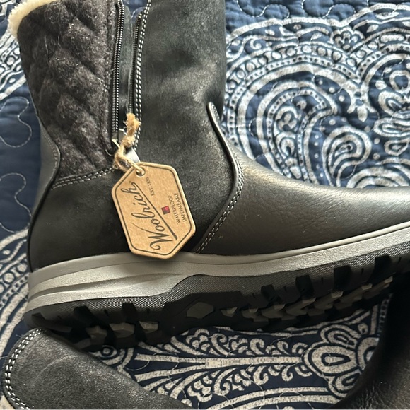 Woolrich black womans boots Size 7 1/2.  Never been worn.  🖤 - Picture 8 of 15
